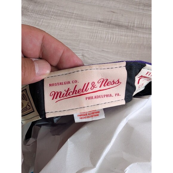 NBA Charlotte Hornets Hardwood classics | Mitchell & Ness Hat (Size 7 1/2) - Picture 8 of 11